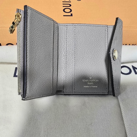 Authentic Louis Vuitton Pouchette Metis And Matching Zoe Wallet Tourterelle - Picture 15 of 15